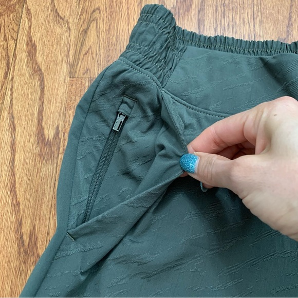 Athleta Brooklyn Textured Jogger in Mountain Olive size 0 - Picture 5 of 16